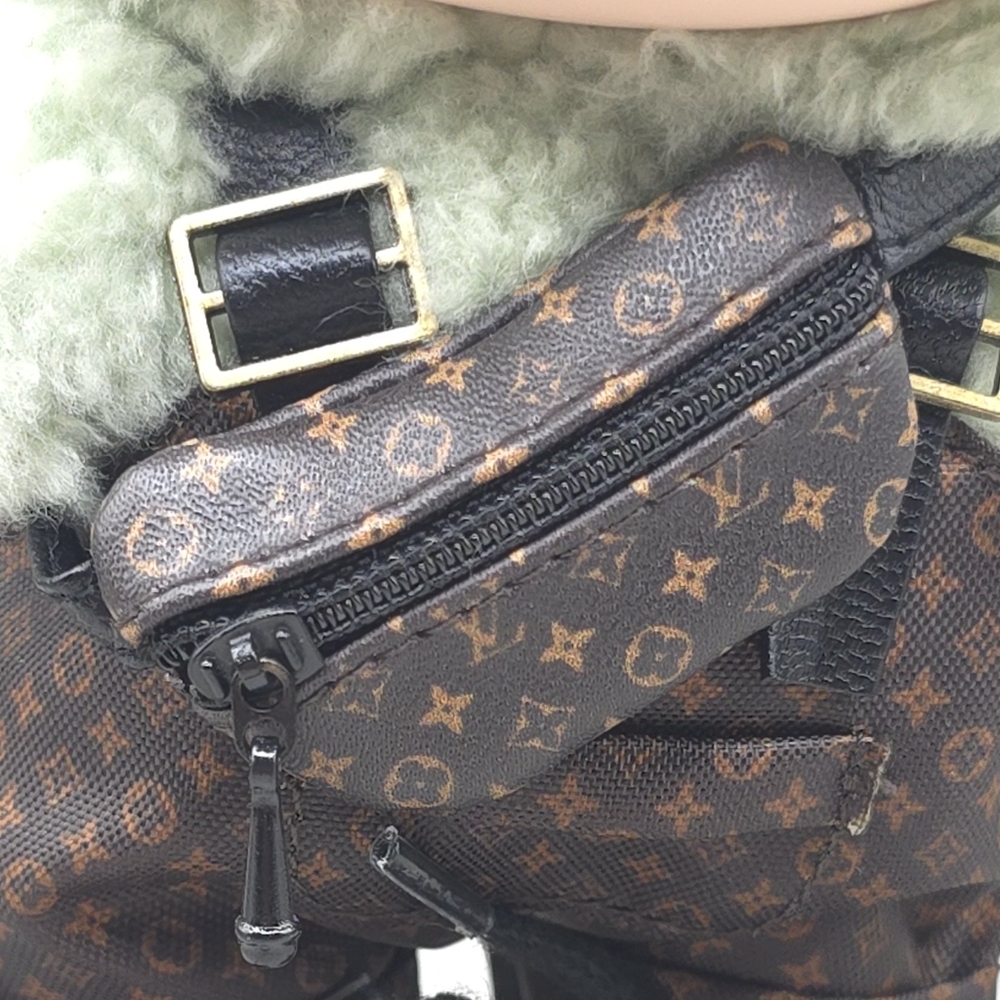 Labubu Accessories - Louis Vuitton Cross Body Bag - Picture 6 of 7